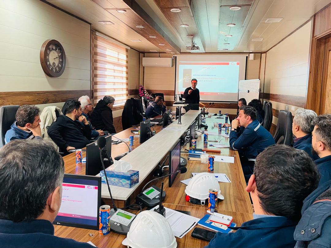 Holding a workshop on process safety leadership at Urmia Petrochemical Company
